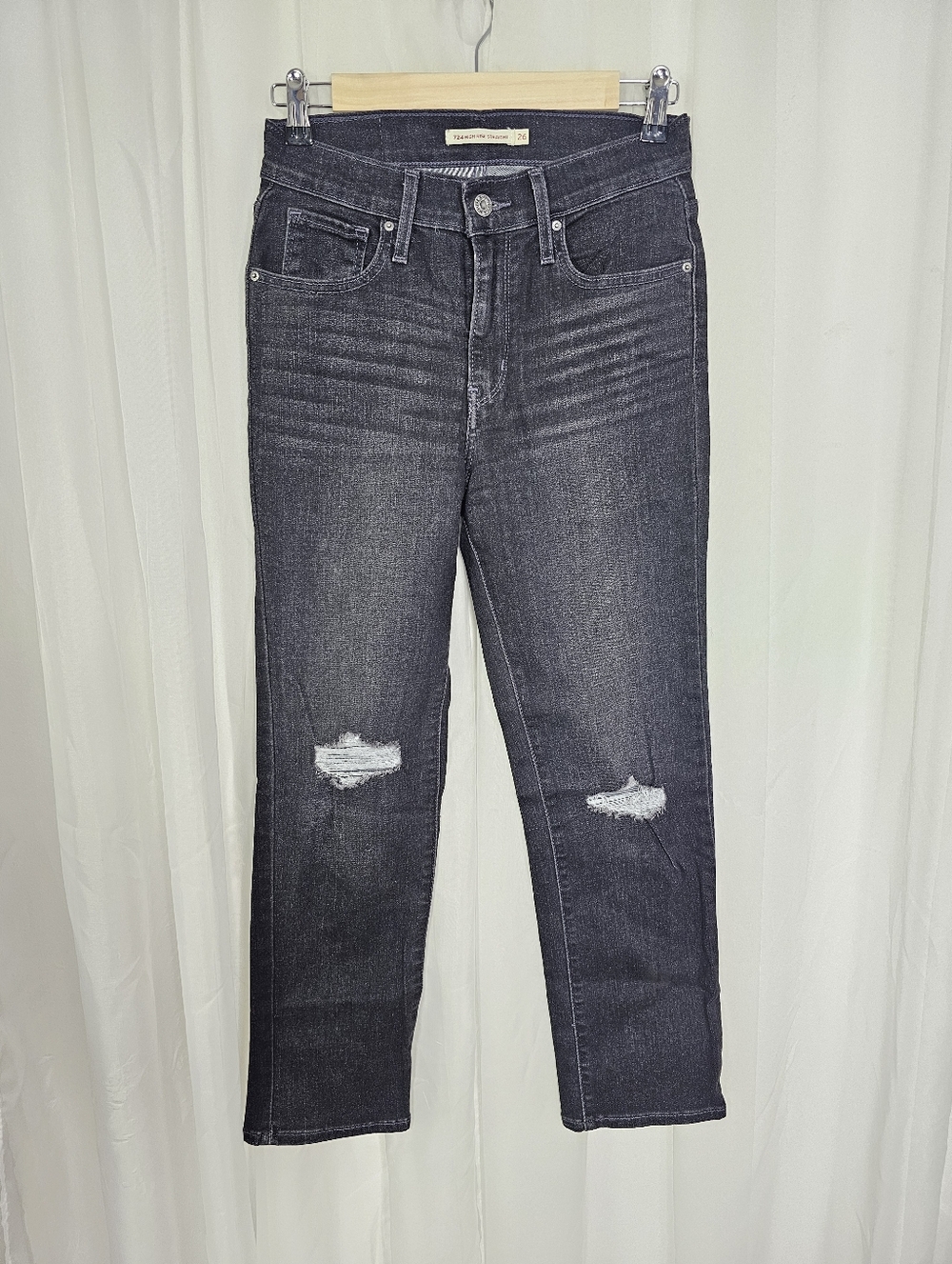 Levi's 724 High Rise Straight Faded Black Wash 26